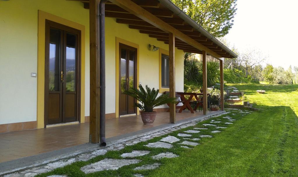 La Casa Nettarina Guest House Poggio Mirteto Luaran gambar